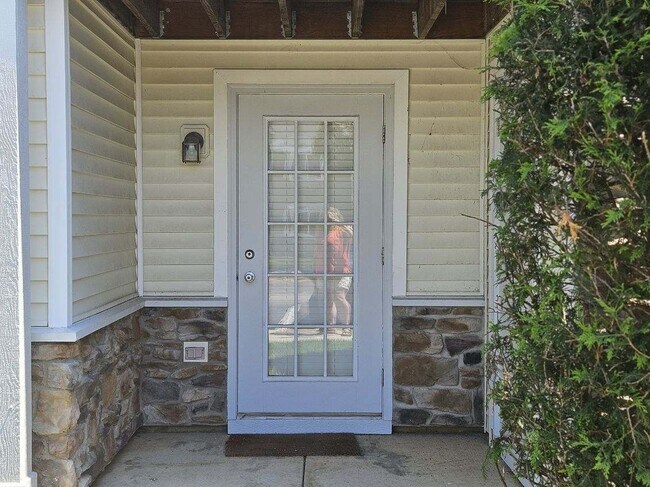 Building Photo - 1401 Silverstone Dr