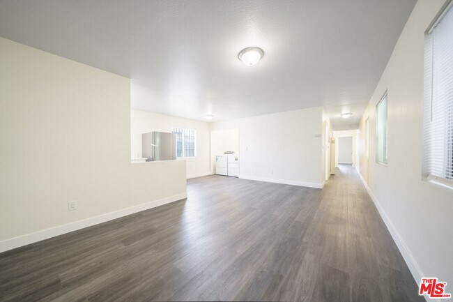 Foto del edificio - 10376 Wilmington Ave
