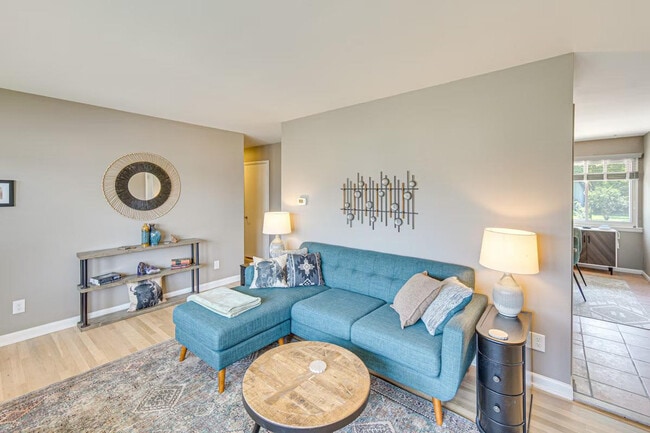 Building Photo - 114 S 36th St