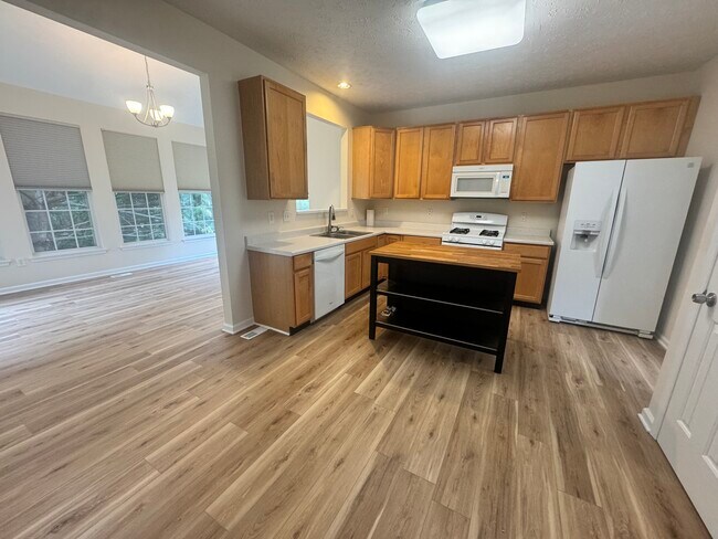 Building Photo - 2535 Sansbury Dr