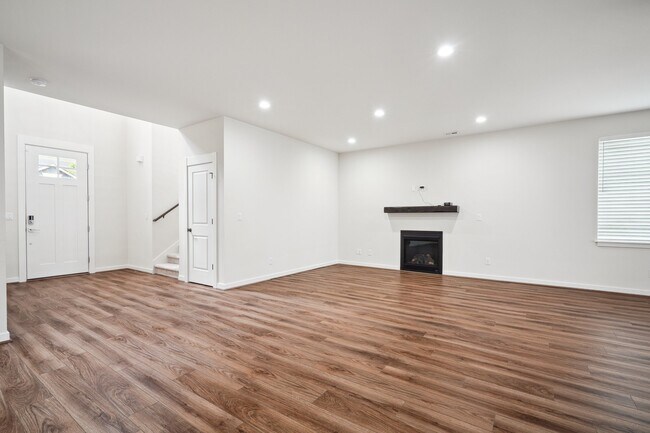 Foto del edificio - 33172 Holly Ave SE
