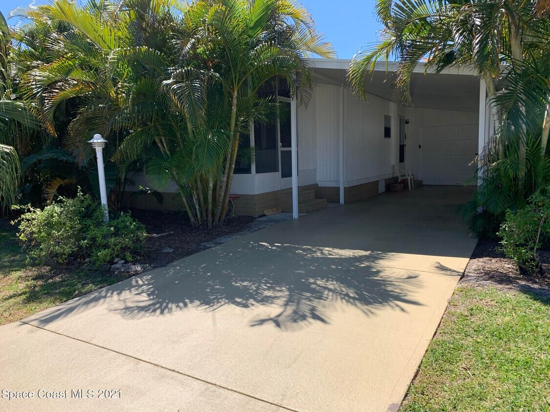 Foto principal - 519 Royal Tern Dr