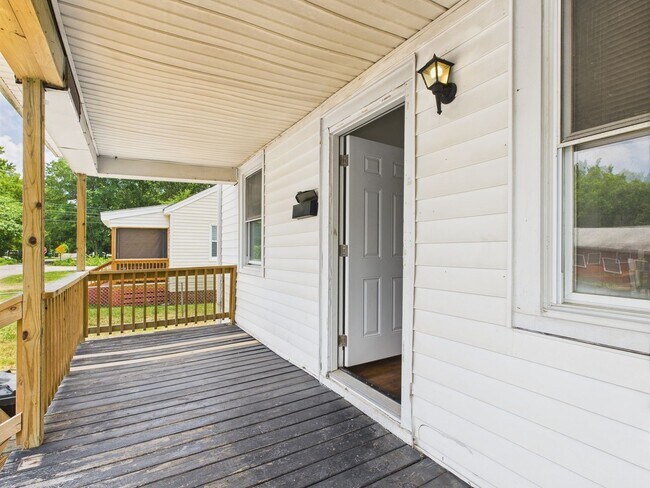 Foto del edificio - 2304 Concord Ave