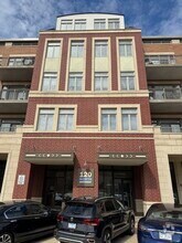 Building Photo - 120 N Northwest Hwy