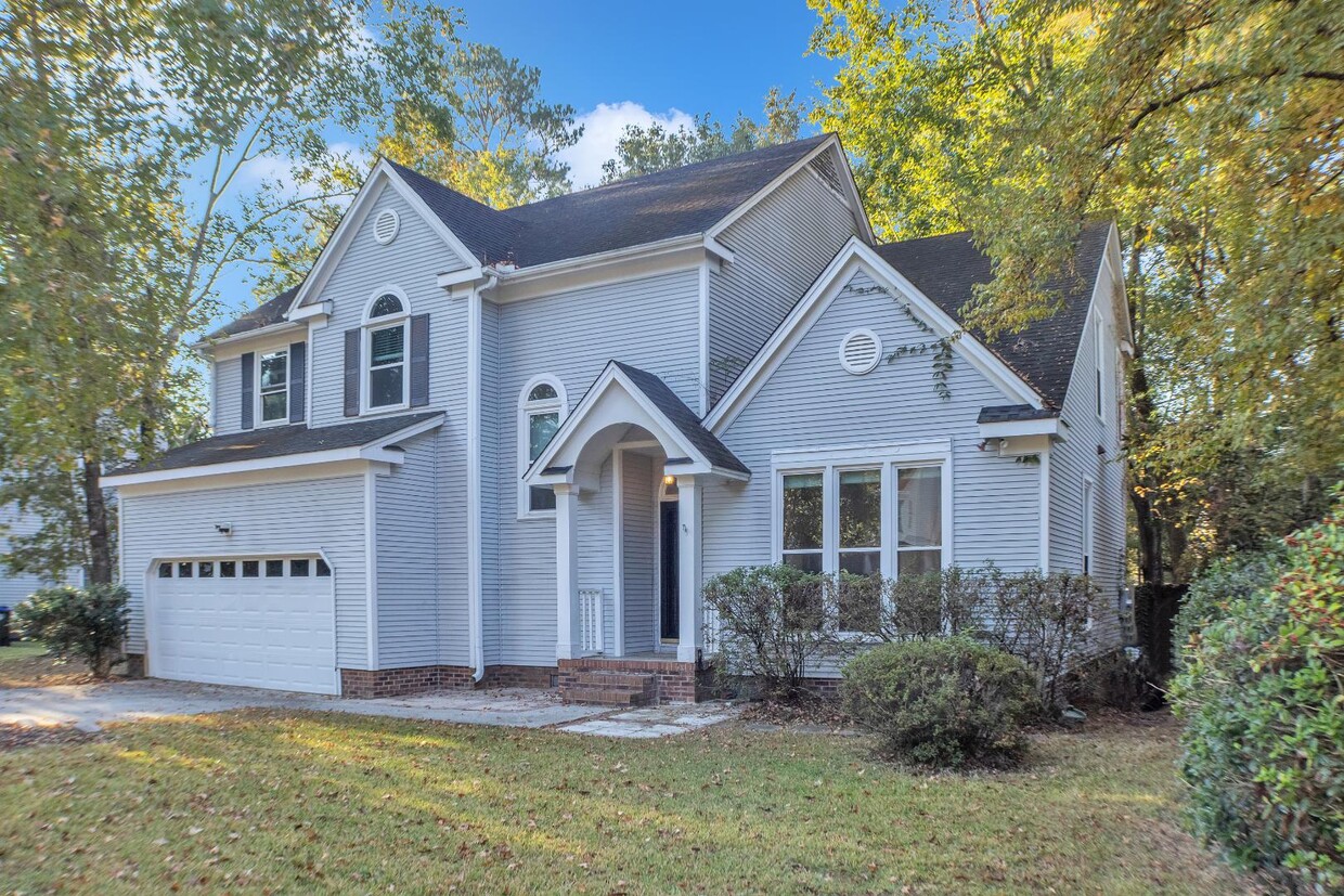 Foto principal - 207 Essex Dr