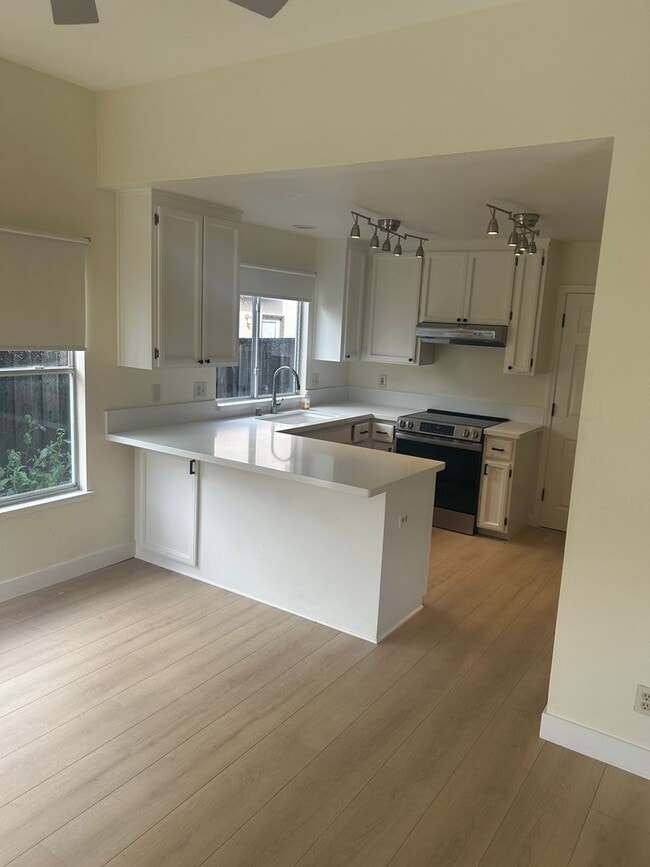 Building Photo - $3695.00 - Executive 3 Beds/ 2.5 Baths Beautiful Home