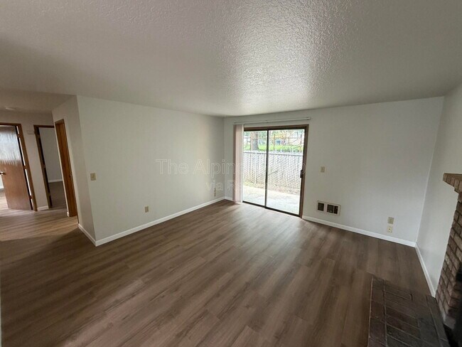 Photo - 242 NE 143rd Ave Townhome