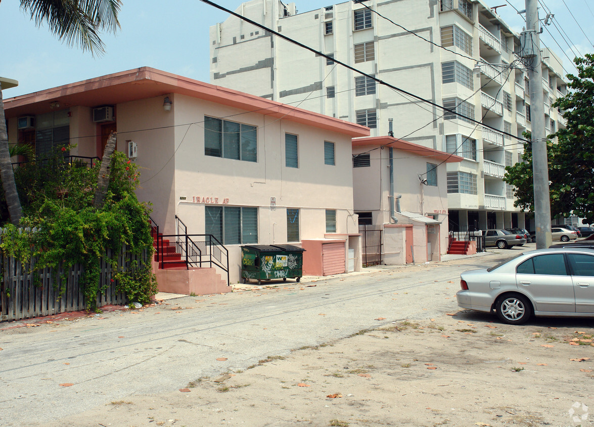 Building Front - Miracle Apartments