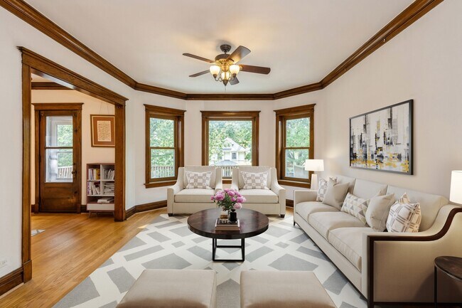 Foto del edificio - 6538 N Bosworth Ave