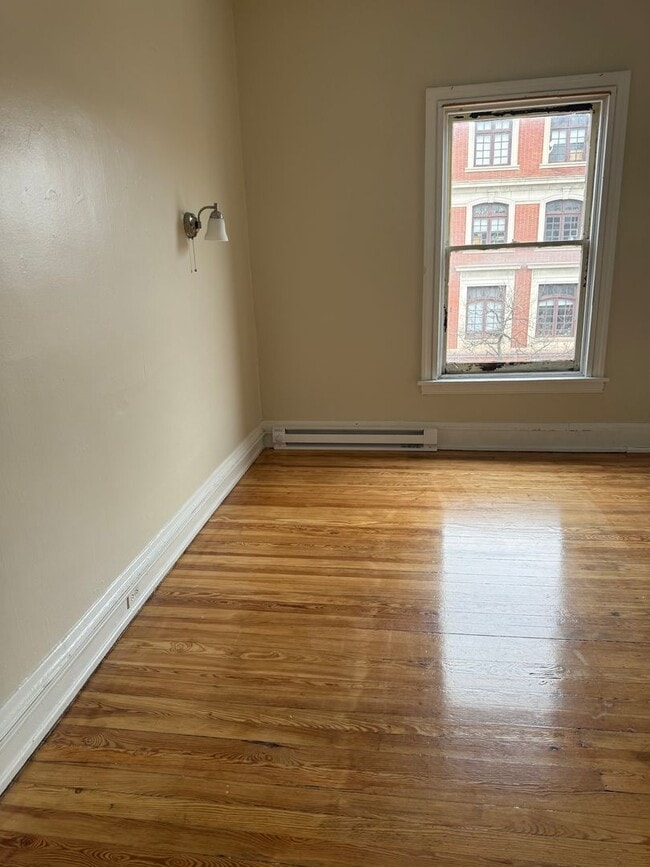 Building Photo - 32 W High St