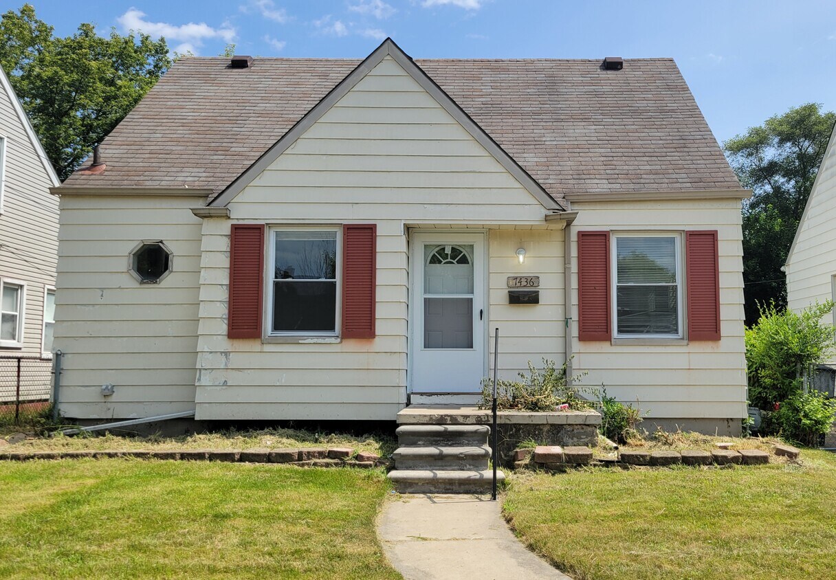 Primary Photo - 7436 Chatham