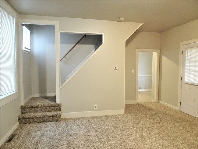 Building Photo - 242 W Stiegel St