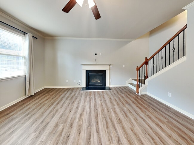 Building Photo - 5015 Groover Dr