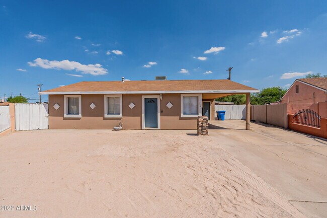 Foto del edificio - 5944 W Mulberry Dr