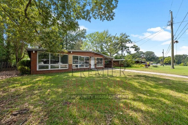 Building Photo - 2468 Walker St