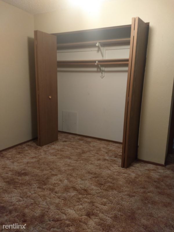 Building Photo - 1 br, 1 bath Apartment - 140 S 8TH S Apt #9