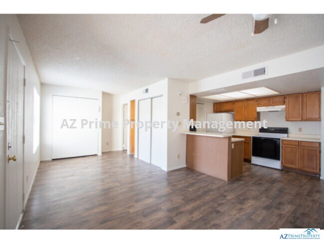 Foto del edificio - 4730 W Northern Ave
