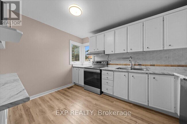 Photo du bâtiment - 1449 Ridgebrook Dr