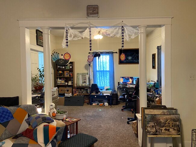 Foto del edificio - 917 Bluemont Ave