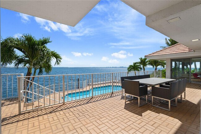 Foto del edificio - 6803 Sunrise Dr