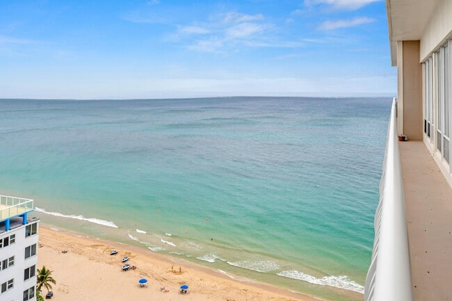Building Photo - 4020 Galt Ocean Dr