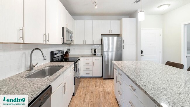 Building Photo - 2300 Tapestry Park Dr