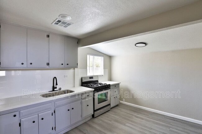 Building Photo - 1803 North 25th Pl