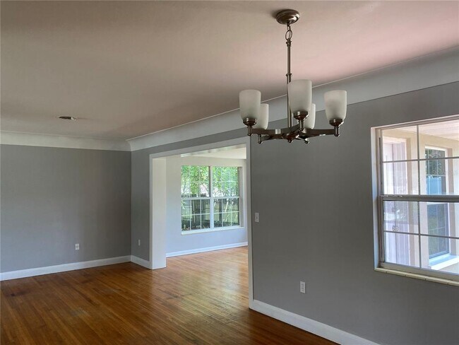 Foto del edificio - 1100 Woodley Rd
