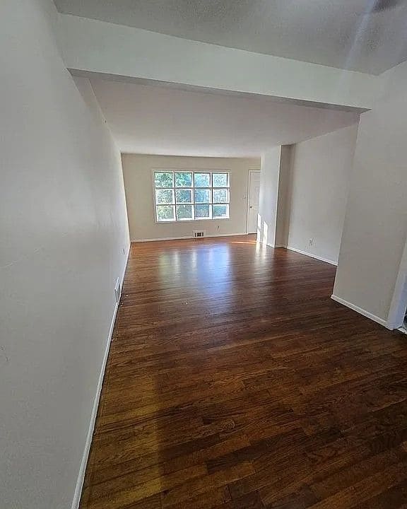 Foto del edificio - 681 Aldrich Rd