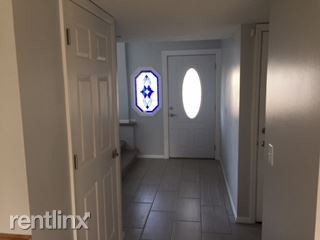 Foto del edificio - 15277 Pepperwood Dr