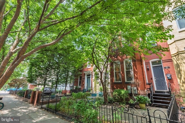 Photo - 1810 6th Street NW Townhome