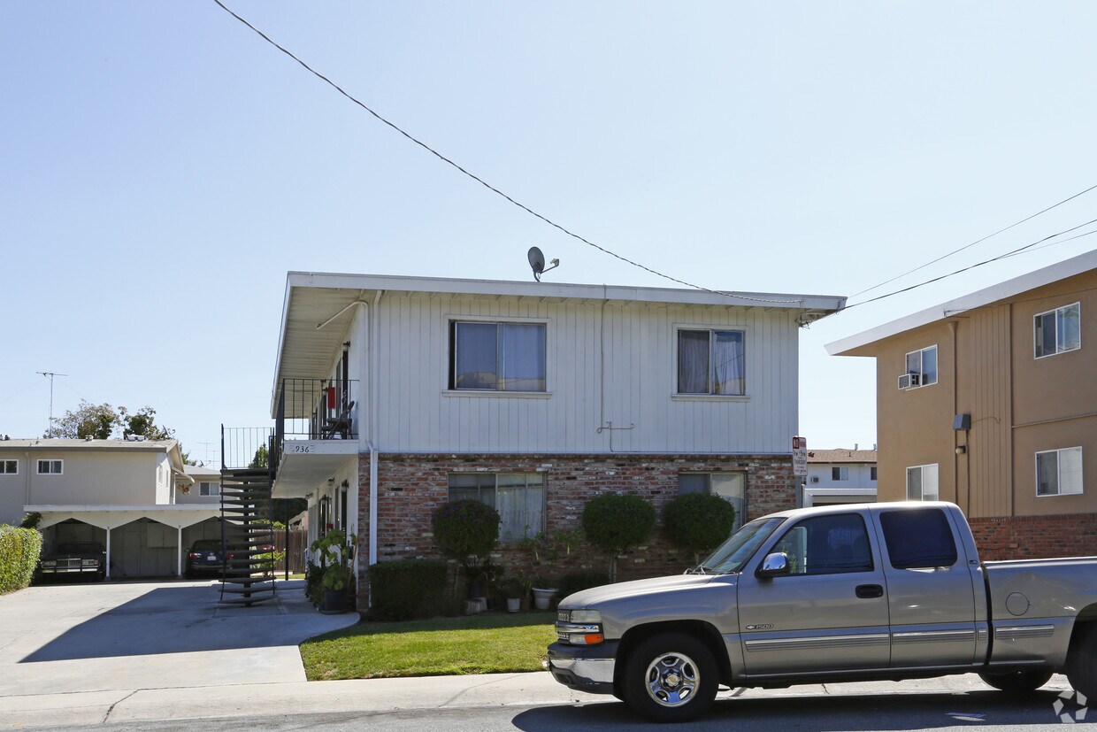 Building Photo - 936 Del Mar Avenue