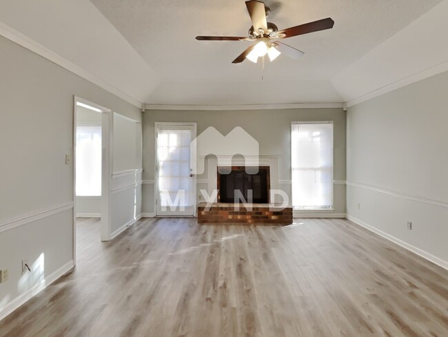Building Photo - 4938 Brooksbank Cv N