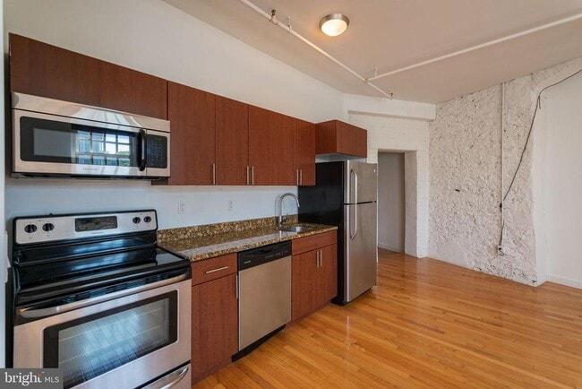 Foto del edificio - 4 Leverington Ave