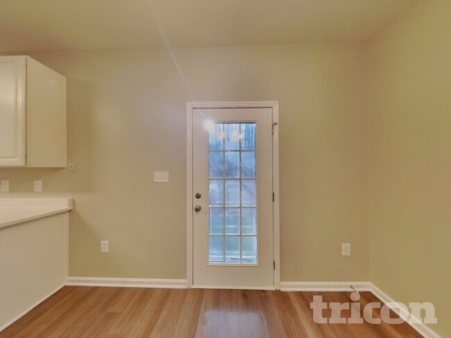 Building Photo - 633 Prickly Pear Dr