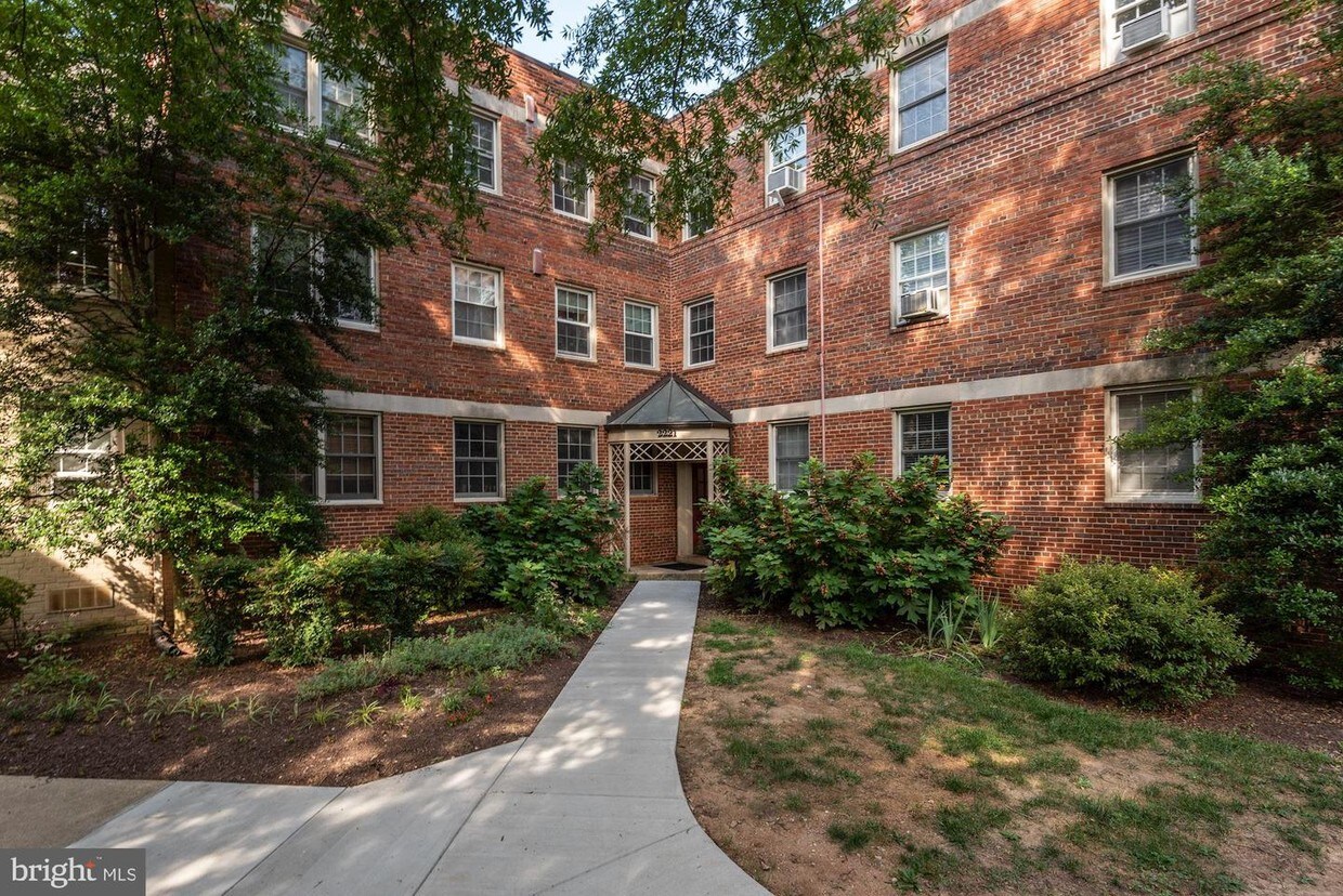 Foto principal - 2221 Washington Ave