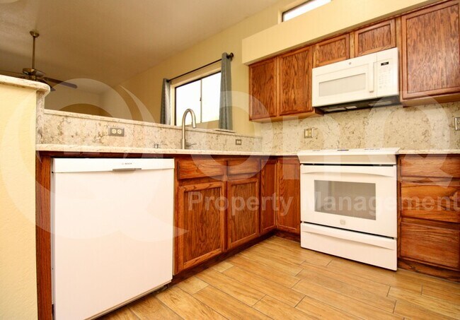 Building Photo - 9951 E Paseo San Ardo