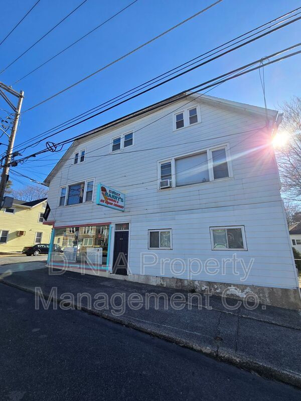 Primary Photo - 103 S Broadway