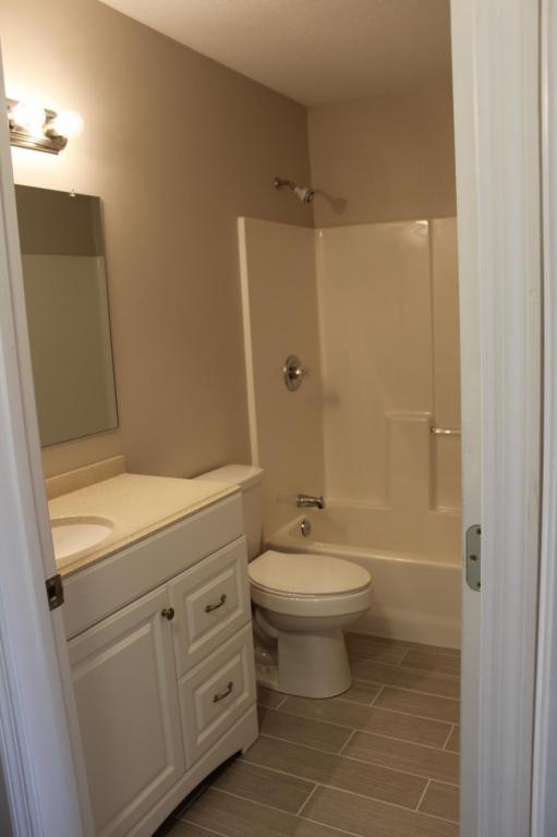 Building Photo - 115 S Victoria Rd Apt C3