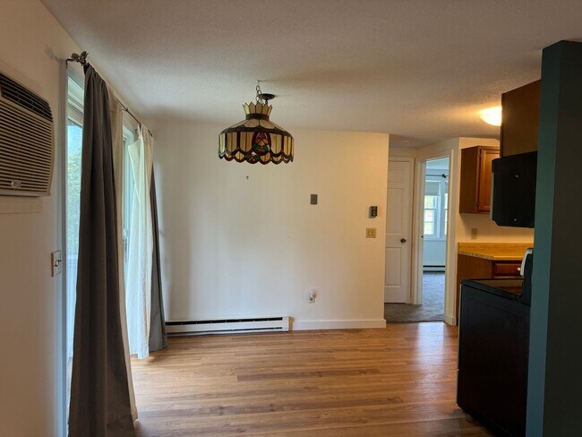 Foto del edificio - 2 bedroom condo 3.5 miles from Dartmouth