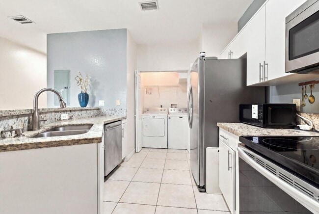 Building Photo - 406 W Santa Catalina Cir