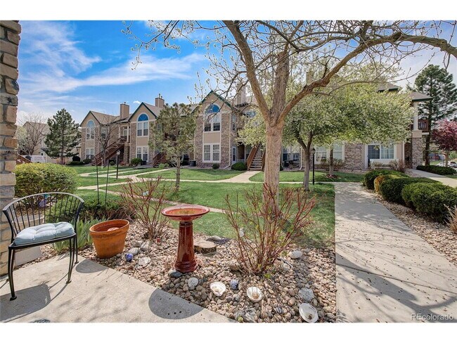 Building Photo - Spacious 3-Bedroom, 2-Bathroom Condo for R...