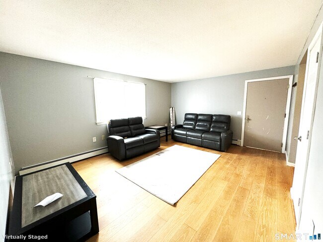 Foto del edificio - 270 S Windham Rd