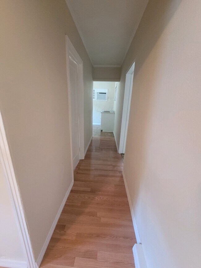 Foto del edificio - 1414 N Lake View Ave