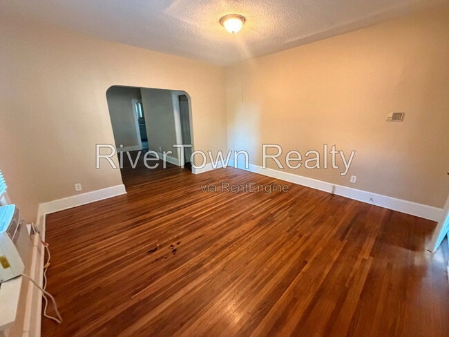 Building Photo - 3532 Kallaher Ave