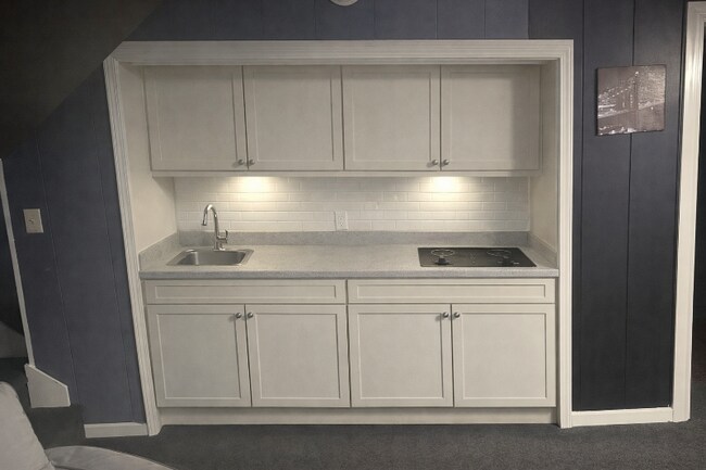 Building Photo - 3077 Laura Ln