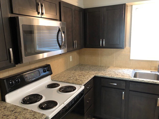 Foto del edificio - 4919 Davenport St