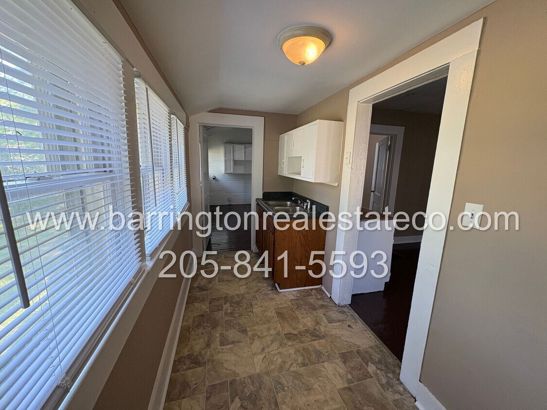 Foto del edificio - 4841 Terrace R-