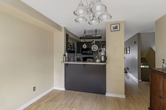 Foto del edificio - 2 Bed 2 Bath - Craftsman Condo - NAS Whidbey