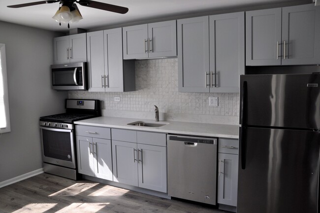 Foto del edificio - 24111 W Hazelcrest Dr